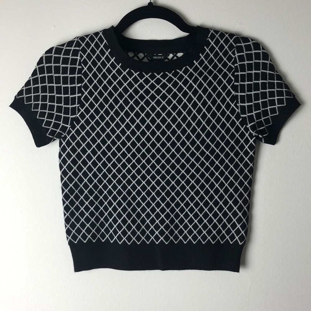 Forever 21 black crop top